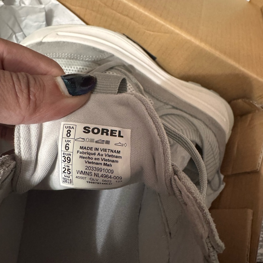 Sorel Women's ONA 503 Knit Sneakers size 8 (New in Box) - Picture 13 of 16